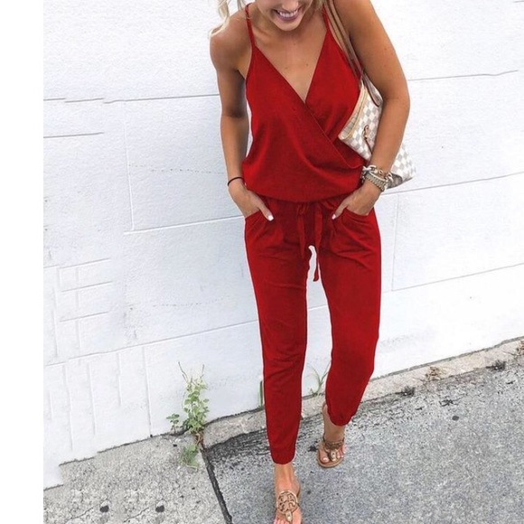 Red medium jumpsuit new 🍒 - Picture 2 of 7